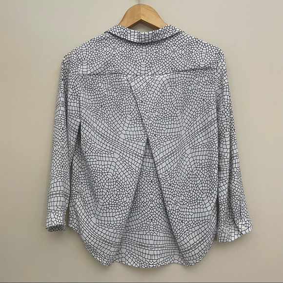 MONKI Flowy Pattern 3/4 Sleeve Button Down Women’s Small - Picture 2 of 7